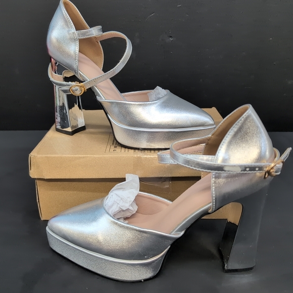 Shein Women\'s Hollow Out Chunky High Heels Buckle Pumps 7 Silver main image 11